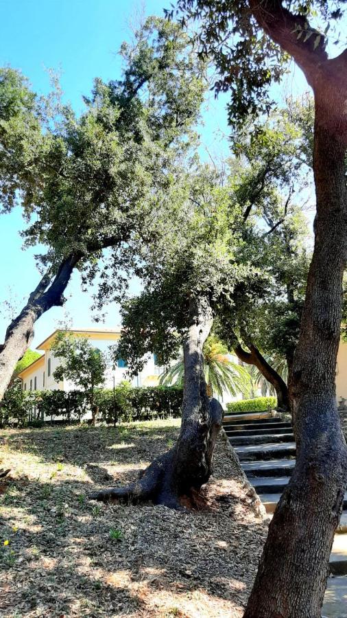 San Giuseppe Casa Per Ferie Hotell Quercianella Eksteriør bilde